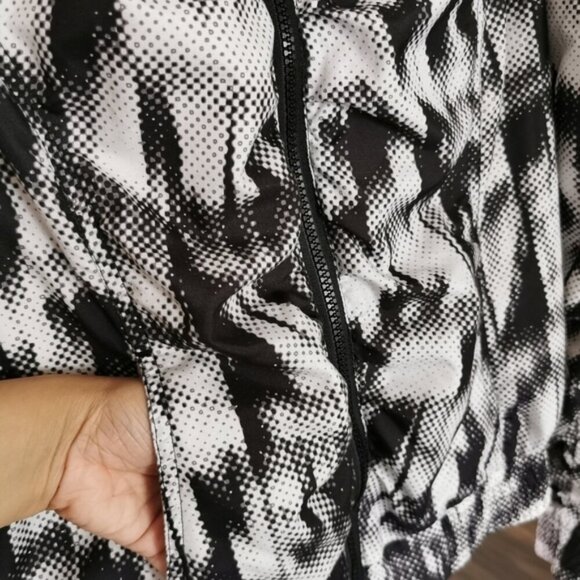 Calvin Klein Performance Abstract Print Windbreaker Jacket M - Picture 12 of 12